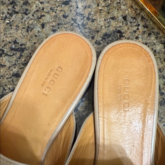 Gucci Tan Leather Mules with Gold horse bit - Picture 2 of 8